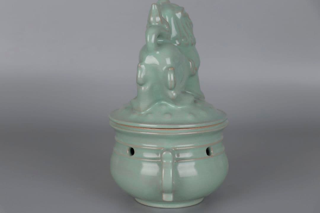 宋汝窯開片釉獅子蓋薫香炉 景徳鎮 陶磁器 装飾品 現代工芸品 美術品 置物
