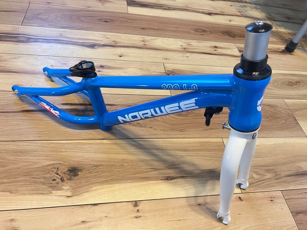 【新品】NOWEE pro フレーム ストライダー ランバイク