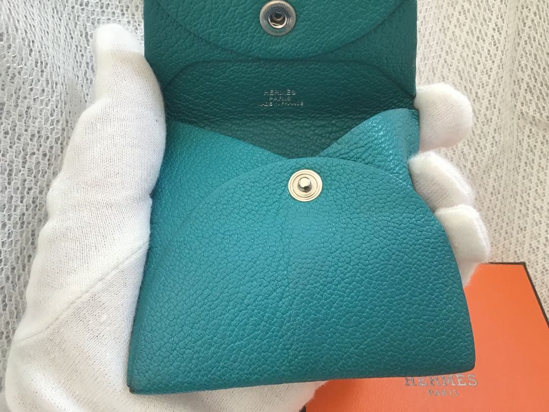 HERMES バスティア緑 レザー ケース小銭入れメンズも