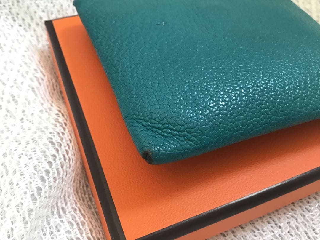 HERMES バスティア緑 レザー ケース小銭入れメンズも