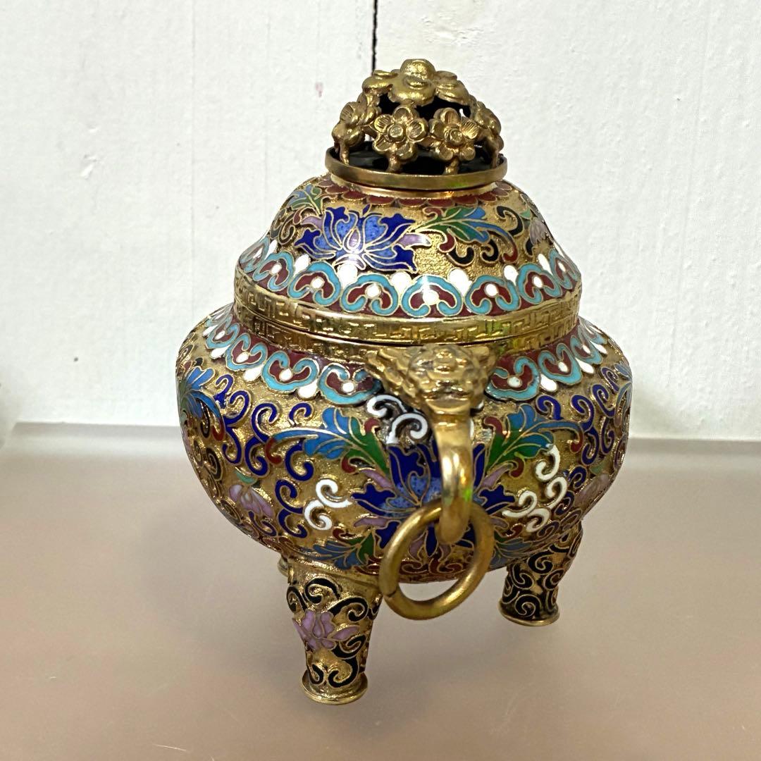 中国美術　三つ脚　七宝焼香炉　金彩唐蓮花紋　景泰藍　耳輪　獅子　アンティーク