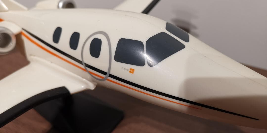 エクリプス500 (Elipse 500)VLJ 航空機模型 スケール 1/24