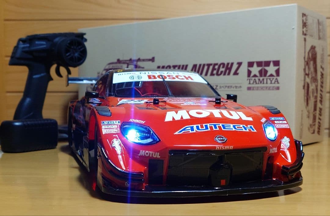 MOTUL AUTECH Z LEDライト付＆プロポバッテリー充電器完成品セット