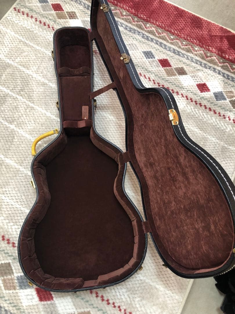 嘉彦です♪James J800ANAT アコースティックギター