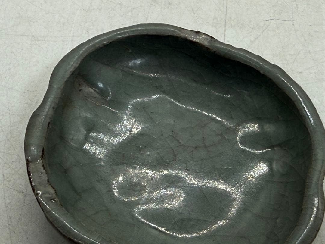 中国　宋時代　青磁海棠型小皿① 磁貫青磁　送料込み251214