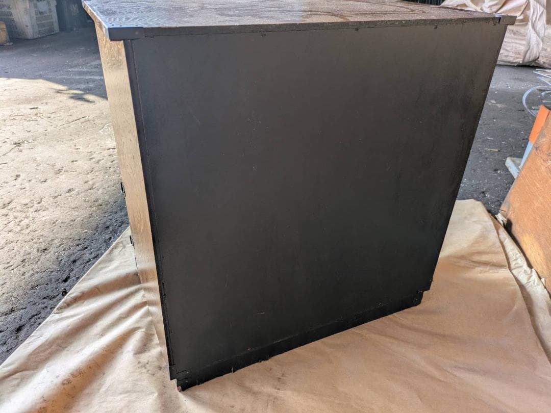 木製箪笥 4引き出し 格子窓付き（金庫付）