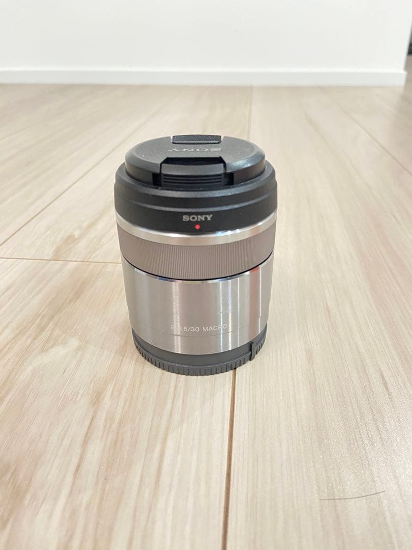 SONY E30mm F3.5 Macro レンズ