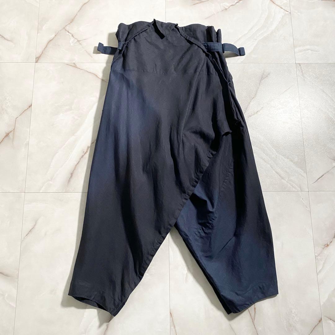 A15315 美品 イッセイミヤケ　変形リネンラップサルエルパンツ　紺3