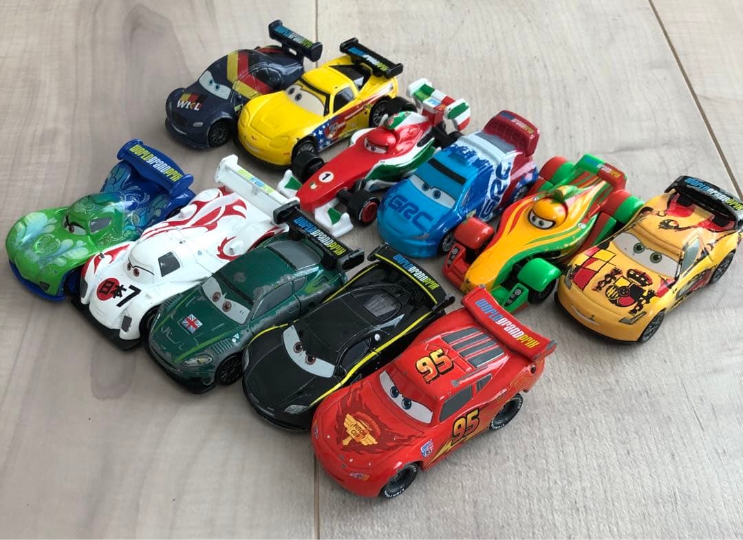 トミカ　カーズ　カーズ2 ワールドグランプリレーサーセット　廃盤　レア
