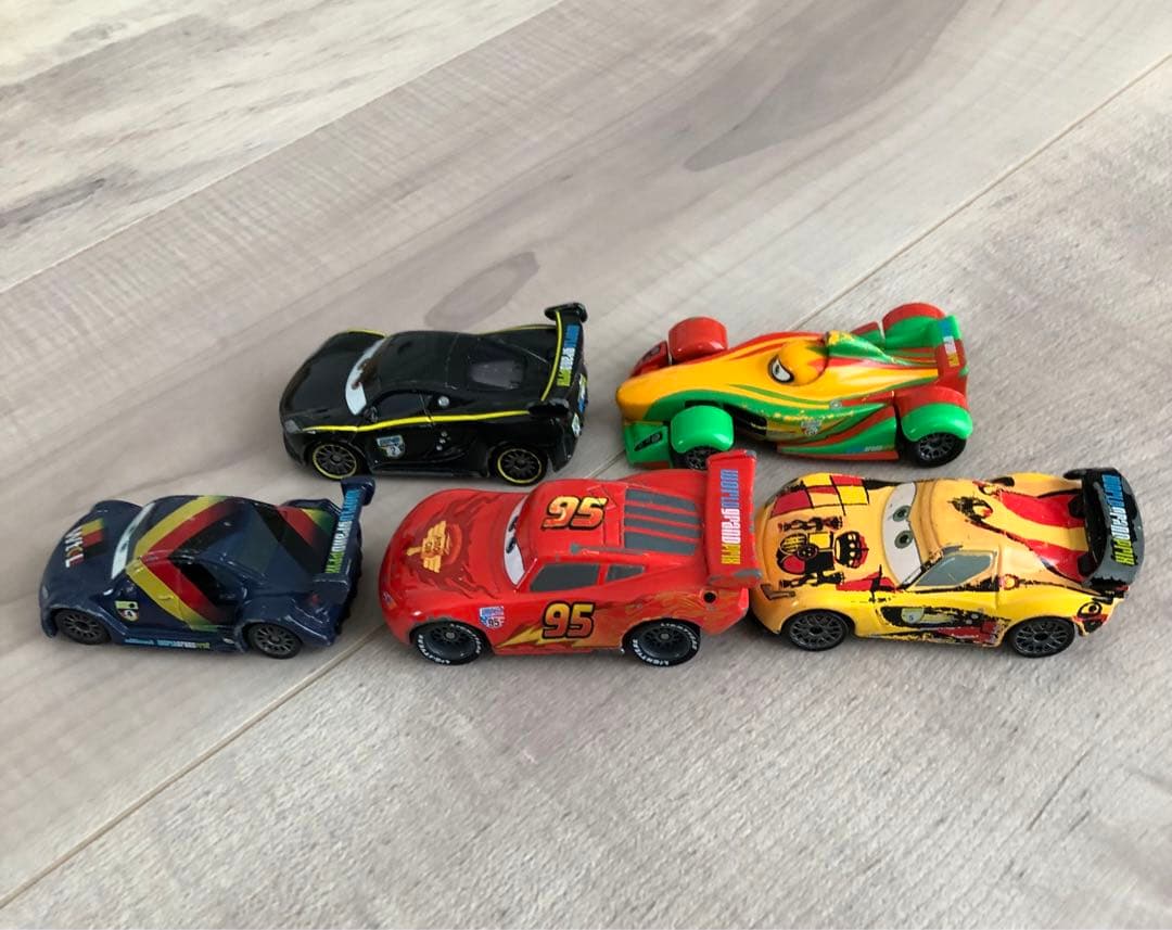 トミカ　カーズ　カーズ2 ワールドグランプリレーサーセット　廃盤　レア
