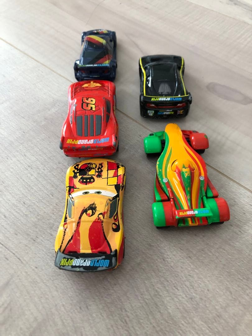 トミカ　カーズ　カーズ2 ワールドグランプリレーサーセット　廃盤　レア