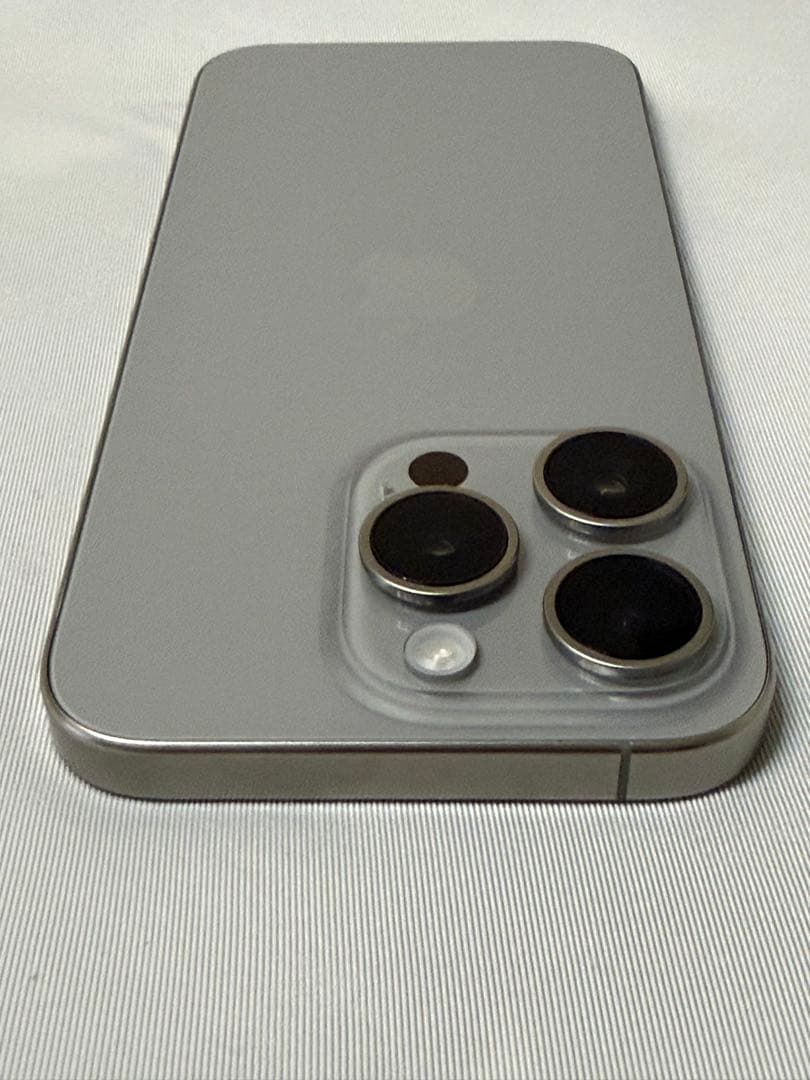 【美品】iPhone15 Pro 128GB ナチュラルチタニウム simフリー