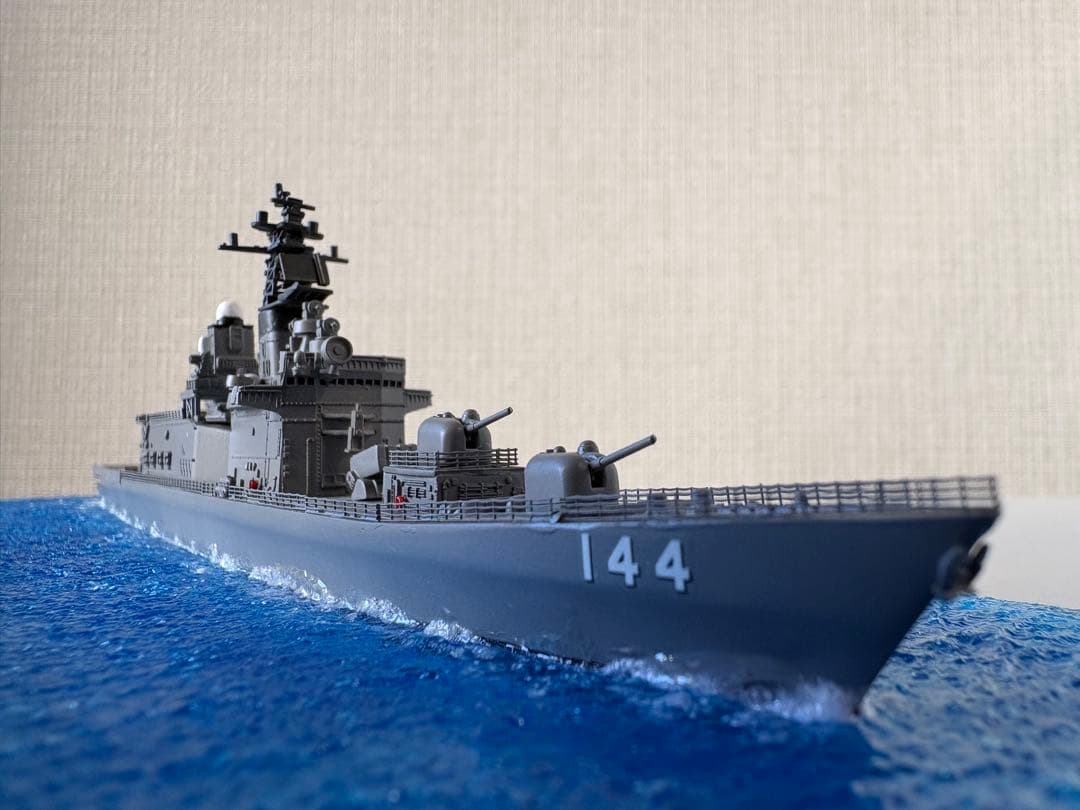 1/700 DDH-144 しらね型護衛艦二番艦くらま　全塗装　洋上ジオラマ
