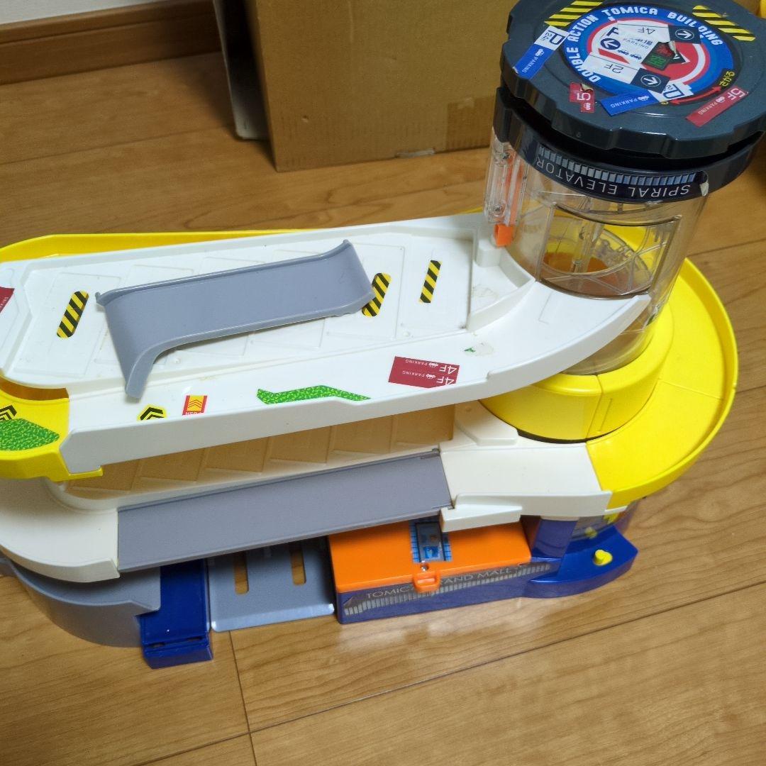 トミカシステム　山道ドライブ　立体駐車場　など