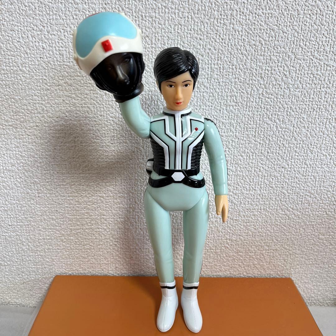 ⚠️貴重　ウルトラセブン　アンヌ隊員　M1号　面取れ　ひし美ゆり子　直筆サイン入り