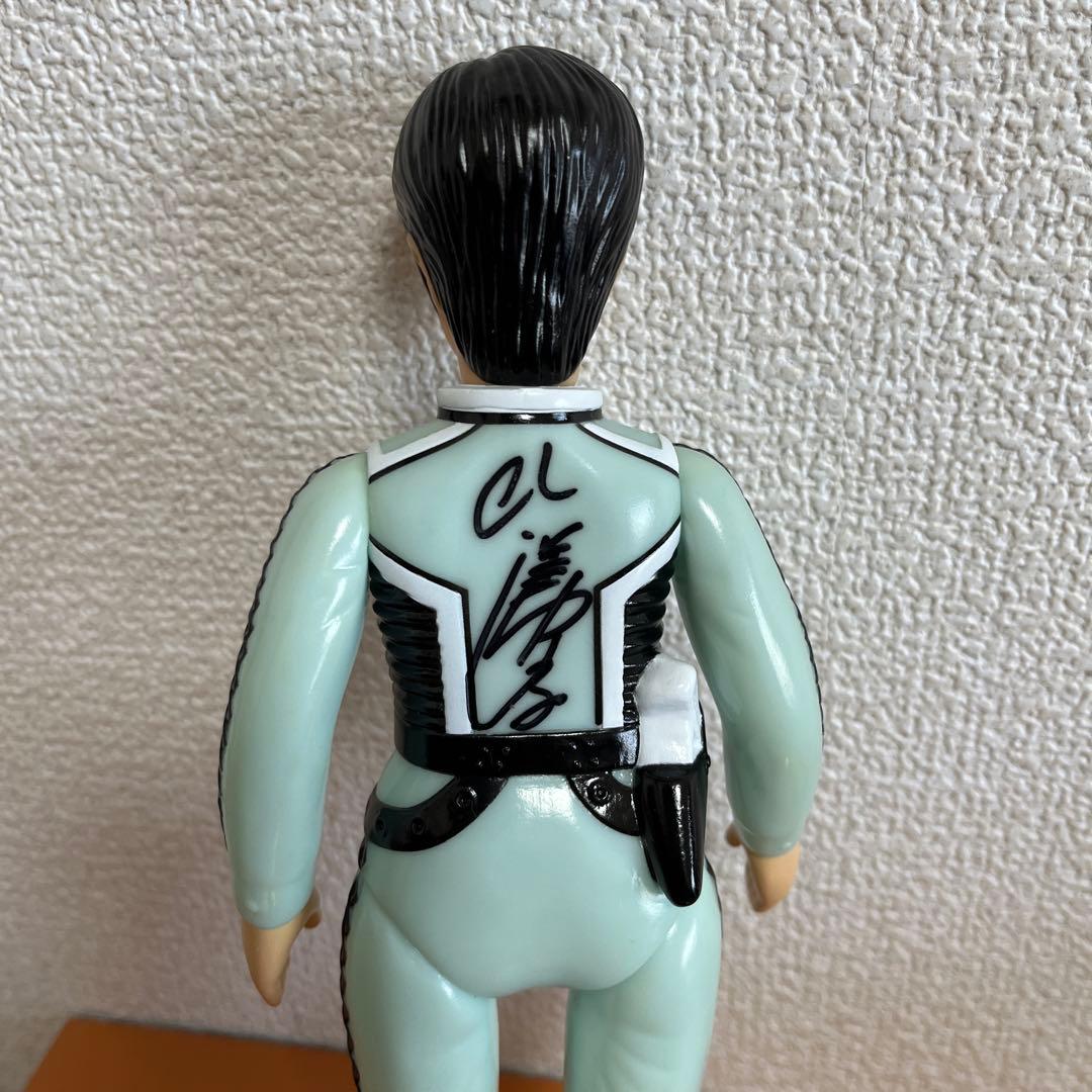 ⚠️貴重　ウルトラセブン　アンヌ隊員　M1号　面取れ　ひし美ゆり子　直筆サイン入り