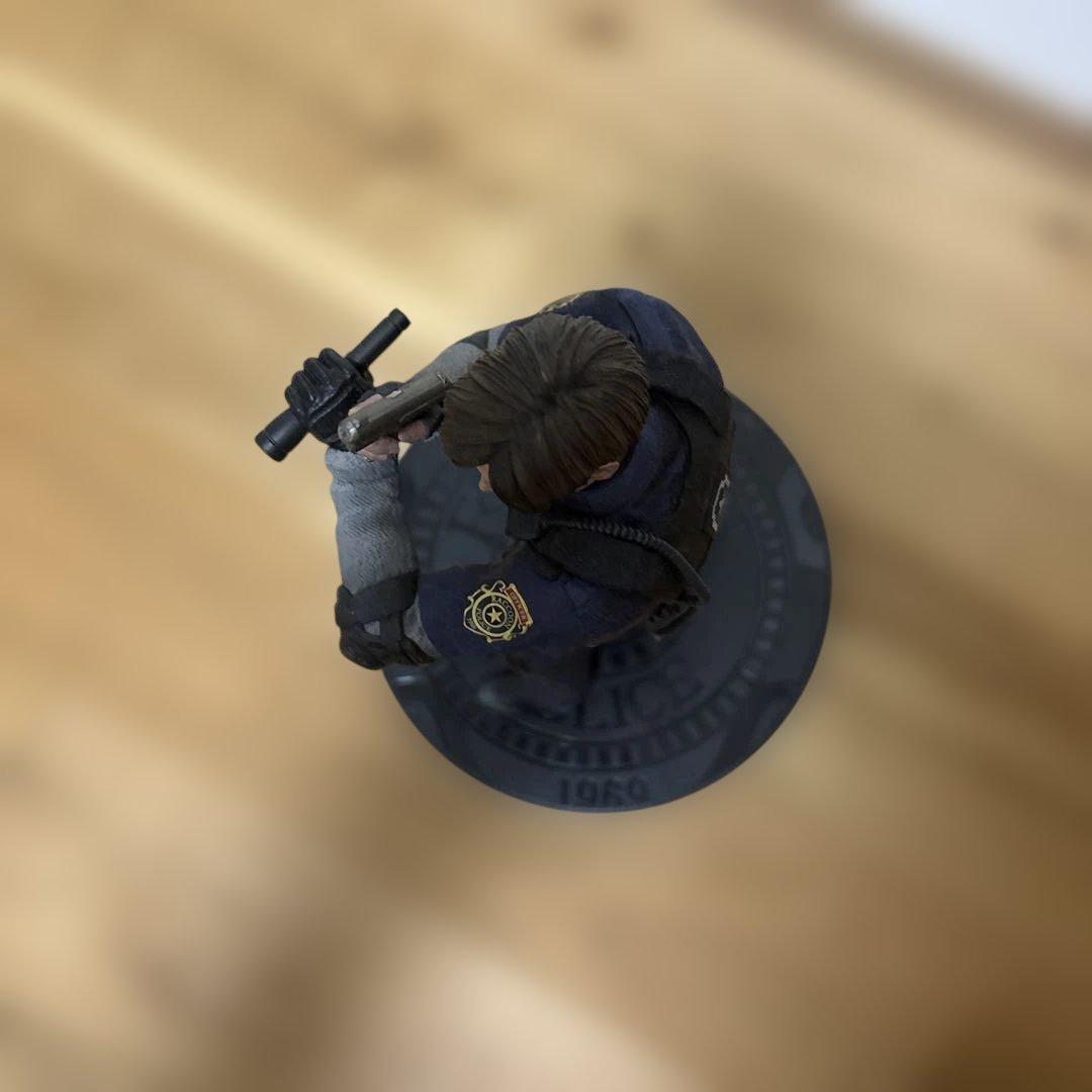 バイオハザードRE:2 コレクターズエディション同梱品 レオンケネディフィギュア