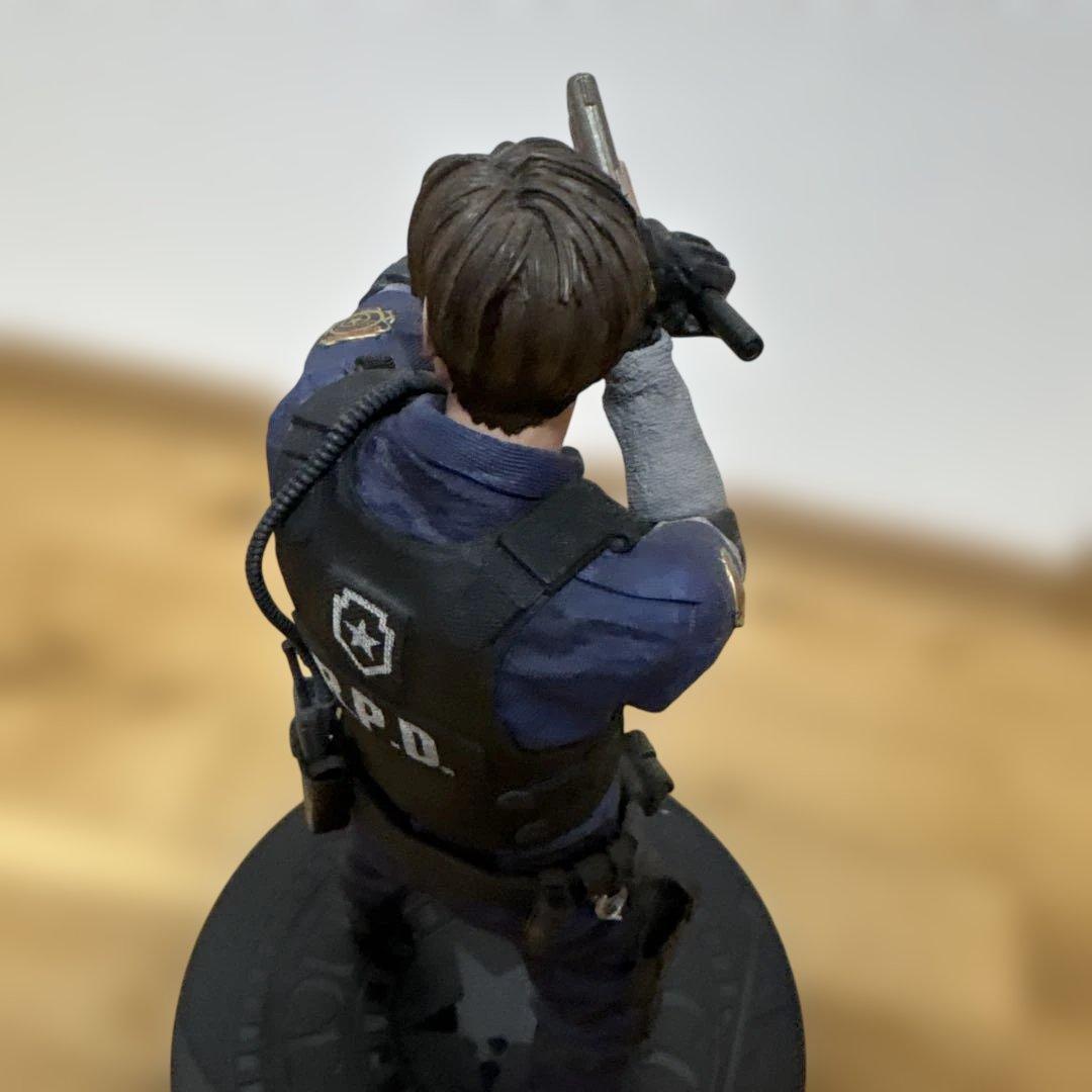 バイオハザードRE:2 コレクターズエディション同梱品 レオンケネディフィギュア