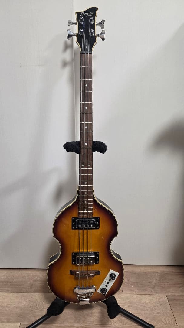 Barclay バイオリンベース