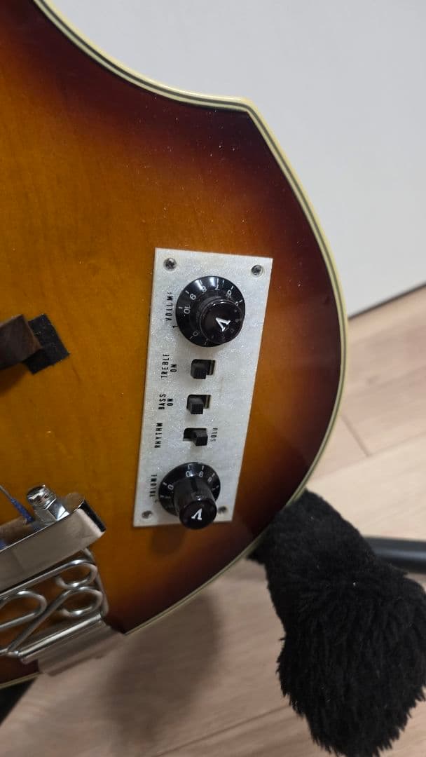 Barclay バイオリンベース