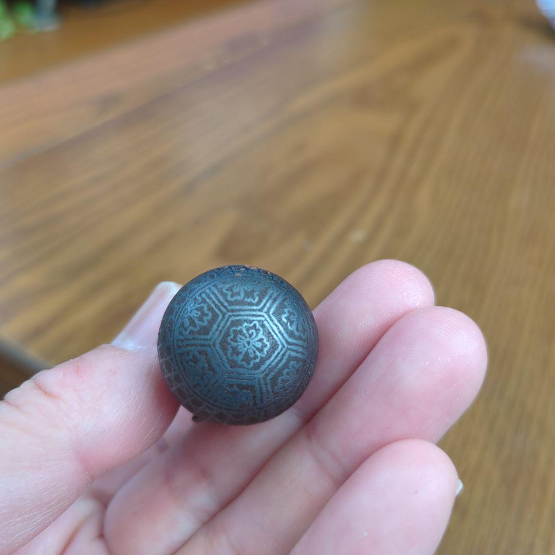 金属製ひょうたん年代物ストラップ？