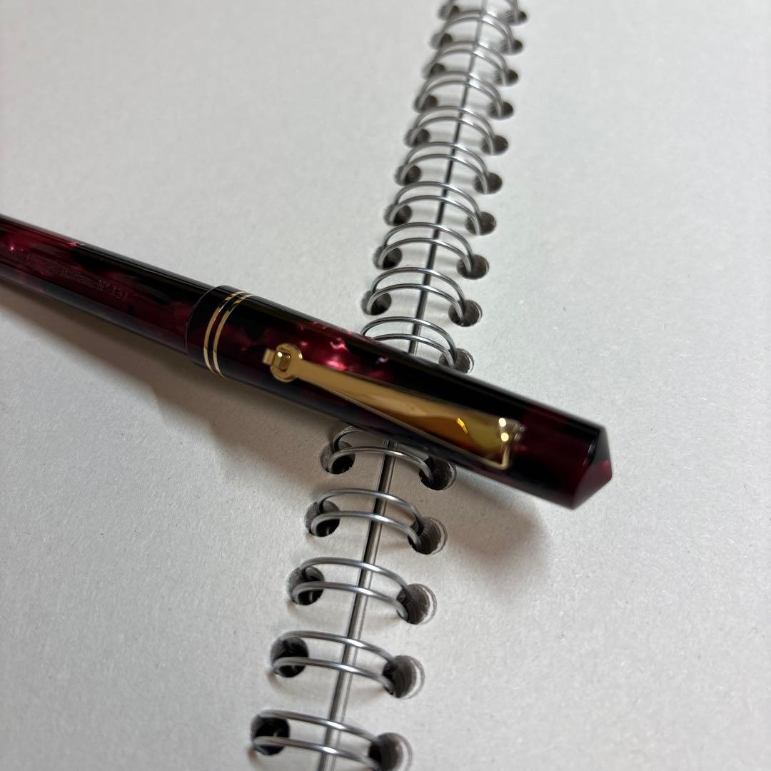 レオナルド　モーメントゼロ　マーブルレッド