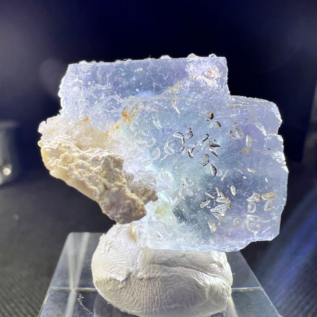 ヤオガンシャン　極めてライトブルー　ほとんどクリアなフローライト