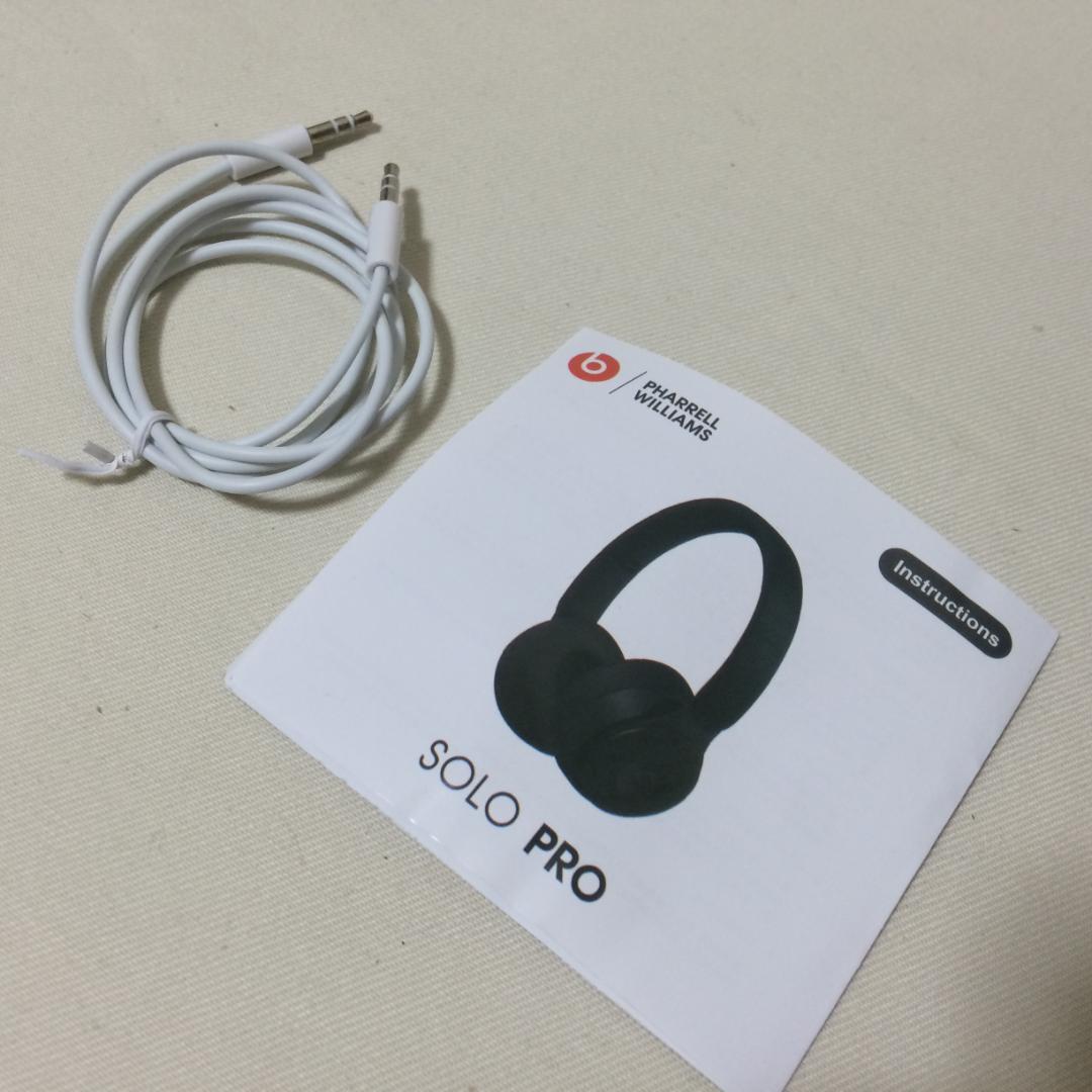 未使用　SOLO PRO ワイヤレスヘッドホン ブラック　■　W596
