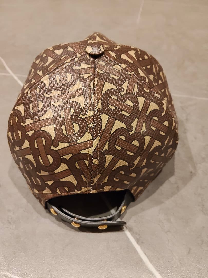 バーバリー　ロゴ　モノグラム ベースボールキャップ　M