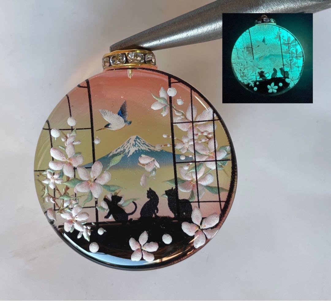 RUKURUKU/桃の花と親子猫　　蓄光　オルゴナイトキーホルダー