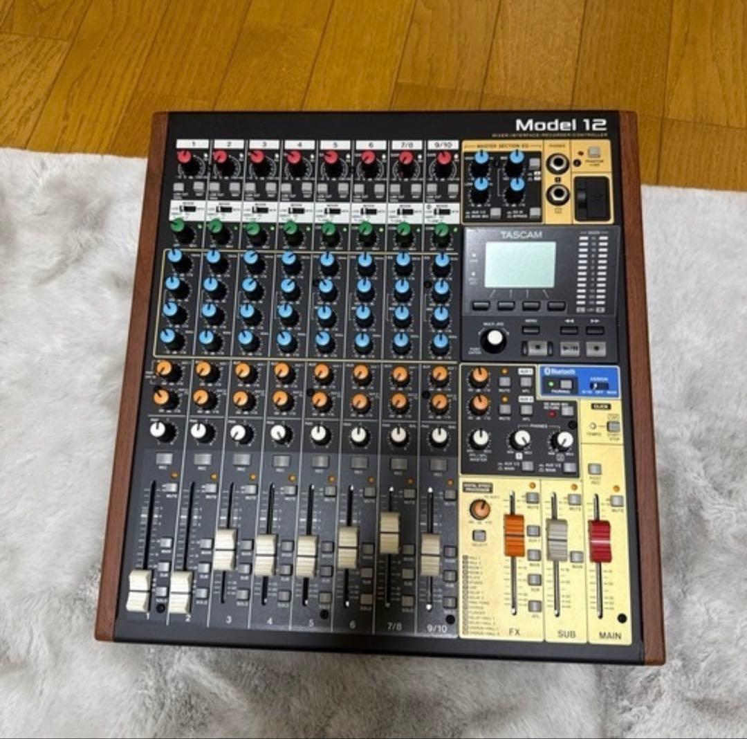 TASCAM Model 12 アナログミキサー