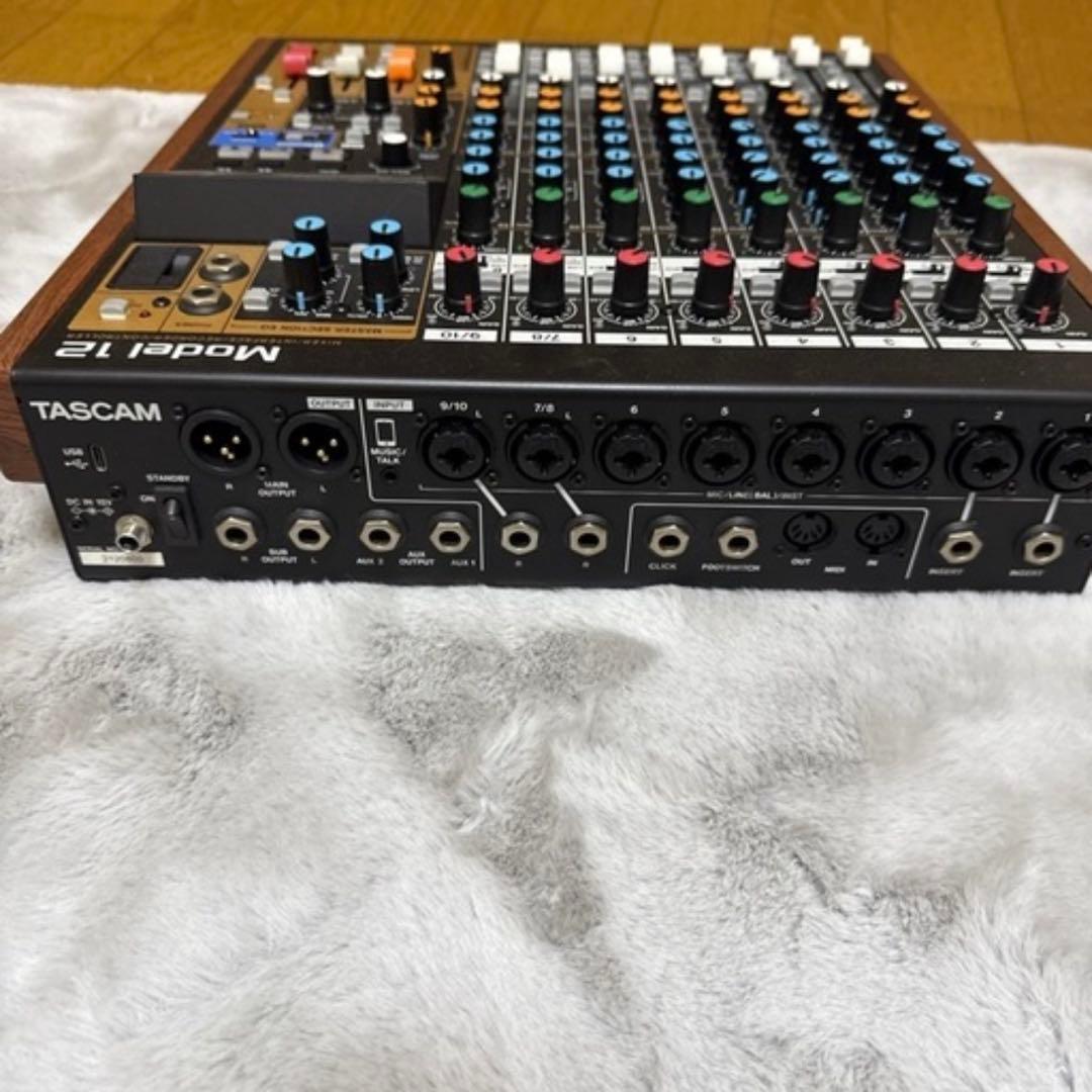 TASCAM Model 12 アナログミキサー
