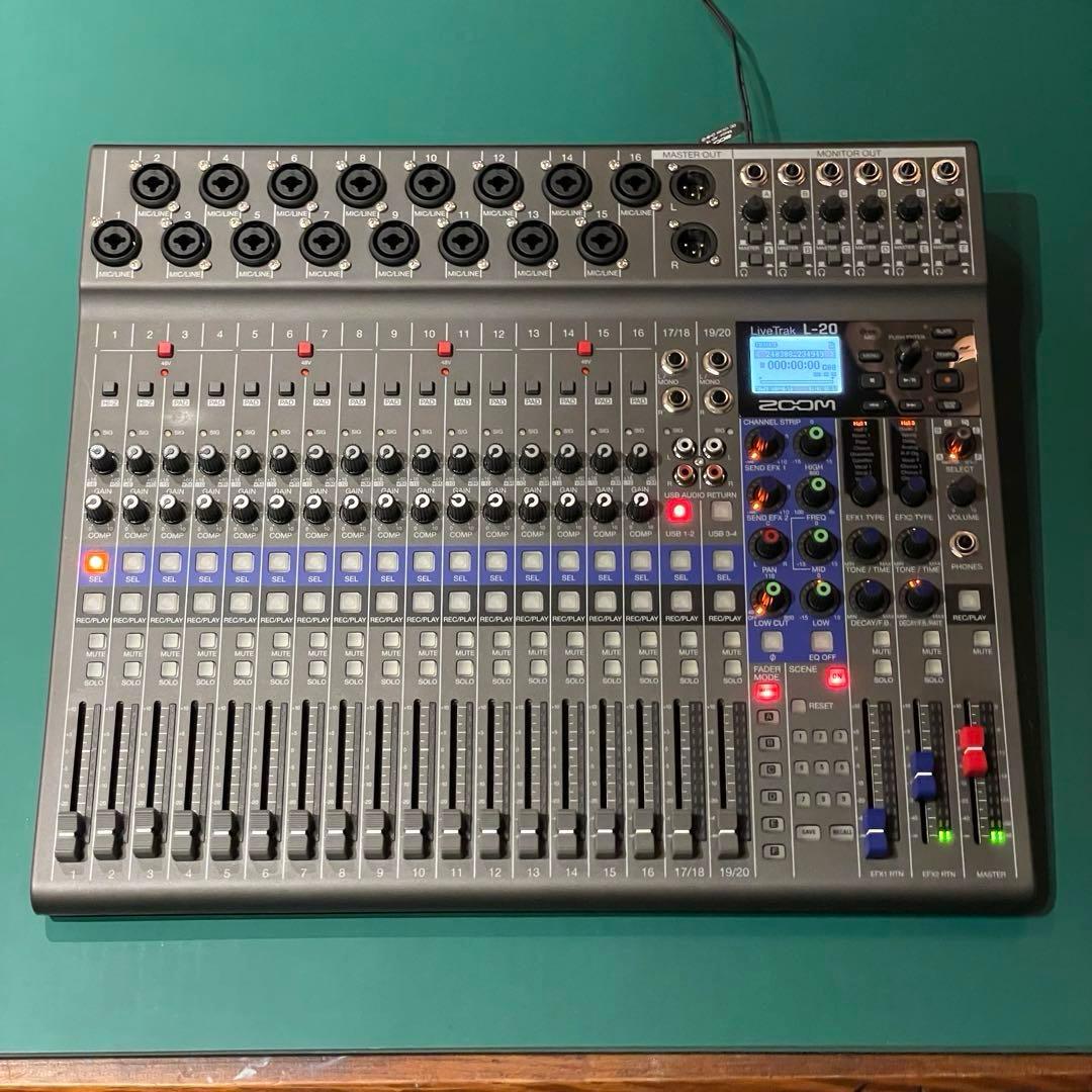 ZOOM LiveTrak L-20 オーディオインターフェイス/ミキサー