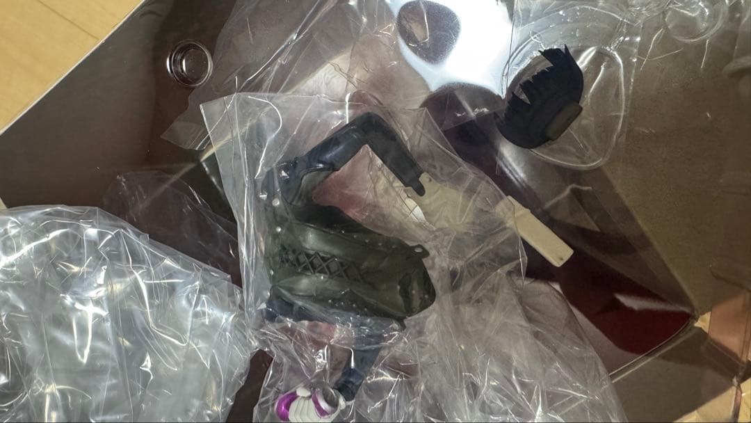 ペルソナ5 ザ・ロイヤル 新島真 フィギュア　Lucrea【開封品】