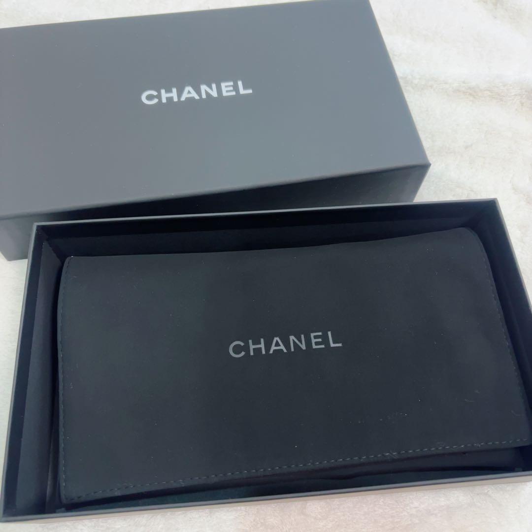 CHANEL イヤーズギフト　ケース AirPodsケース　バッグチャーム