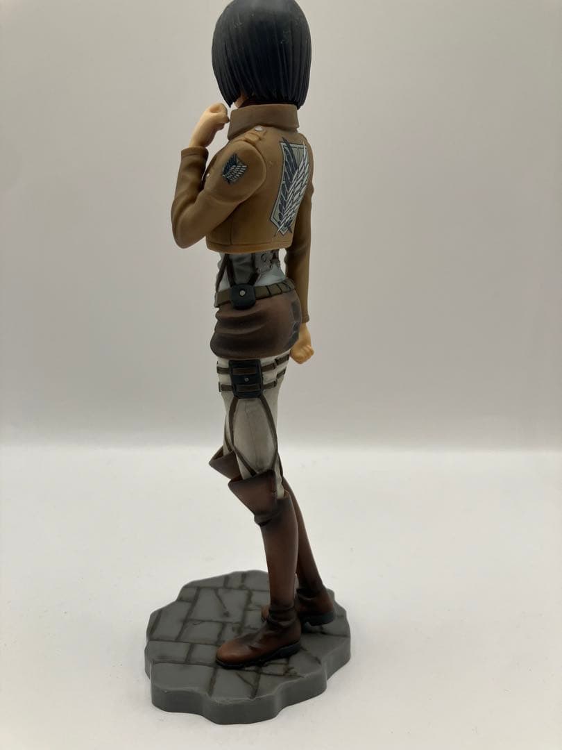 一番くじ　進撃の巨人　調査兵団　フィギュア　4体セット