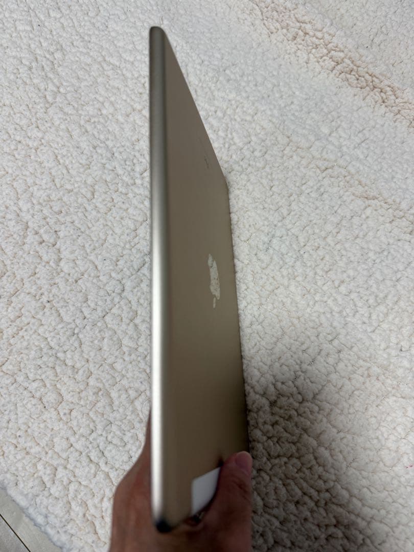 iPad Apple第5世代３２G Wi-Fi+celular ソフトバンク