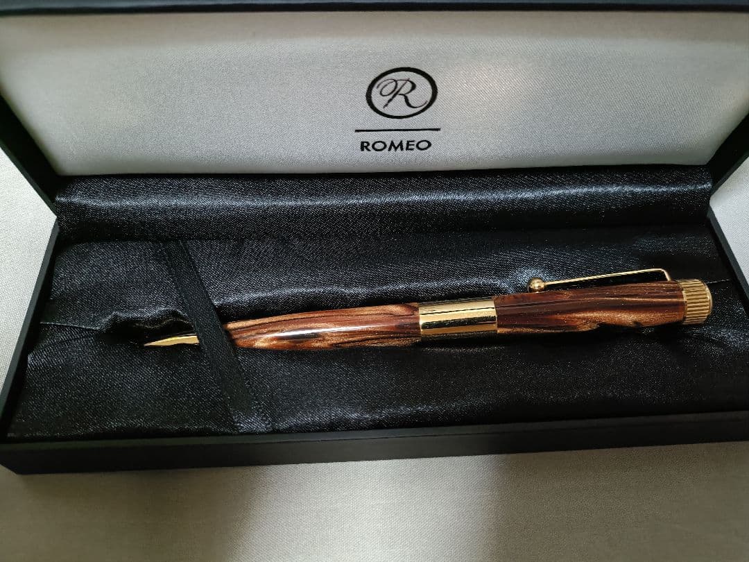 ぞ*う様 ROMEO 限定 No. 3ボールペン オーリックアンバー　細軸
