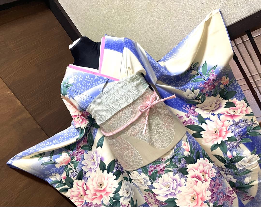 振袖 フルセット6点サイズM〜Ｌ枝花文　暈し染め　正絹