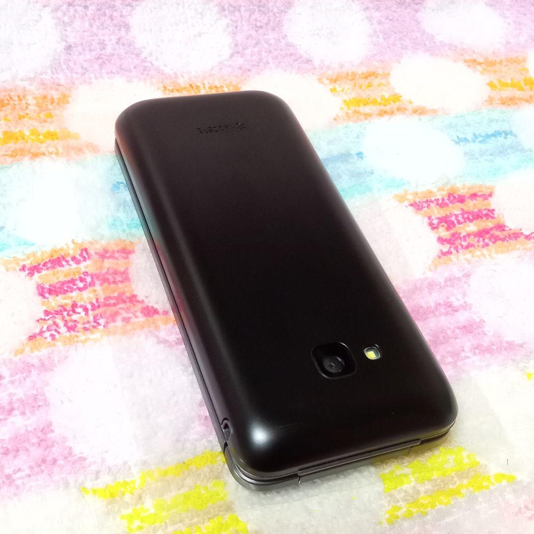 ②GRATINA KYF39 black 充電器セット 安心の 匿名配送