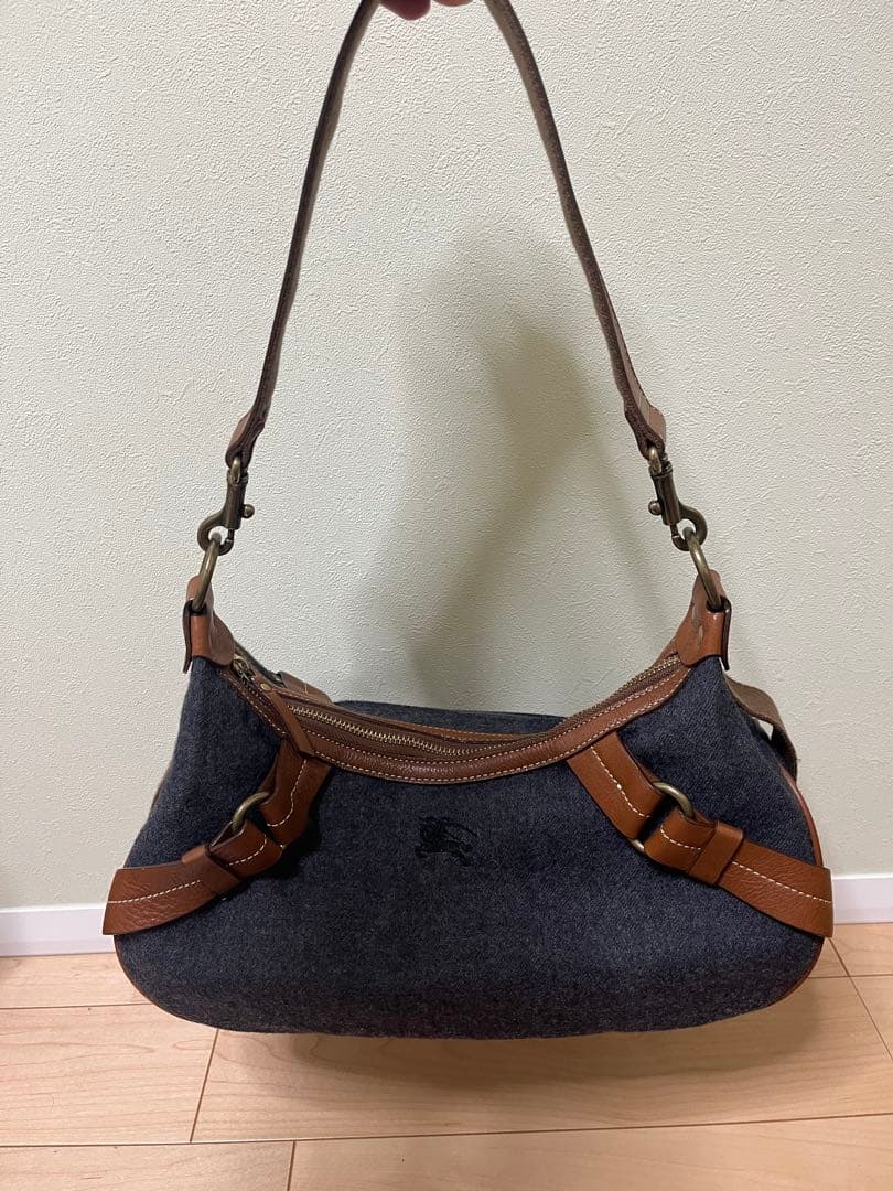 バーバリーブルーレーベル　ハンドバッグ