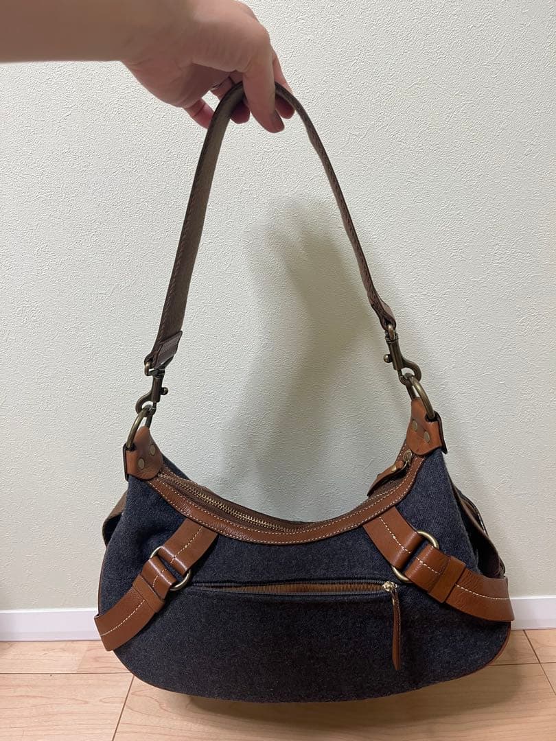 バーバリーブルーレーベル　ハンドバッグ