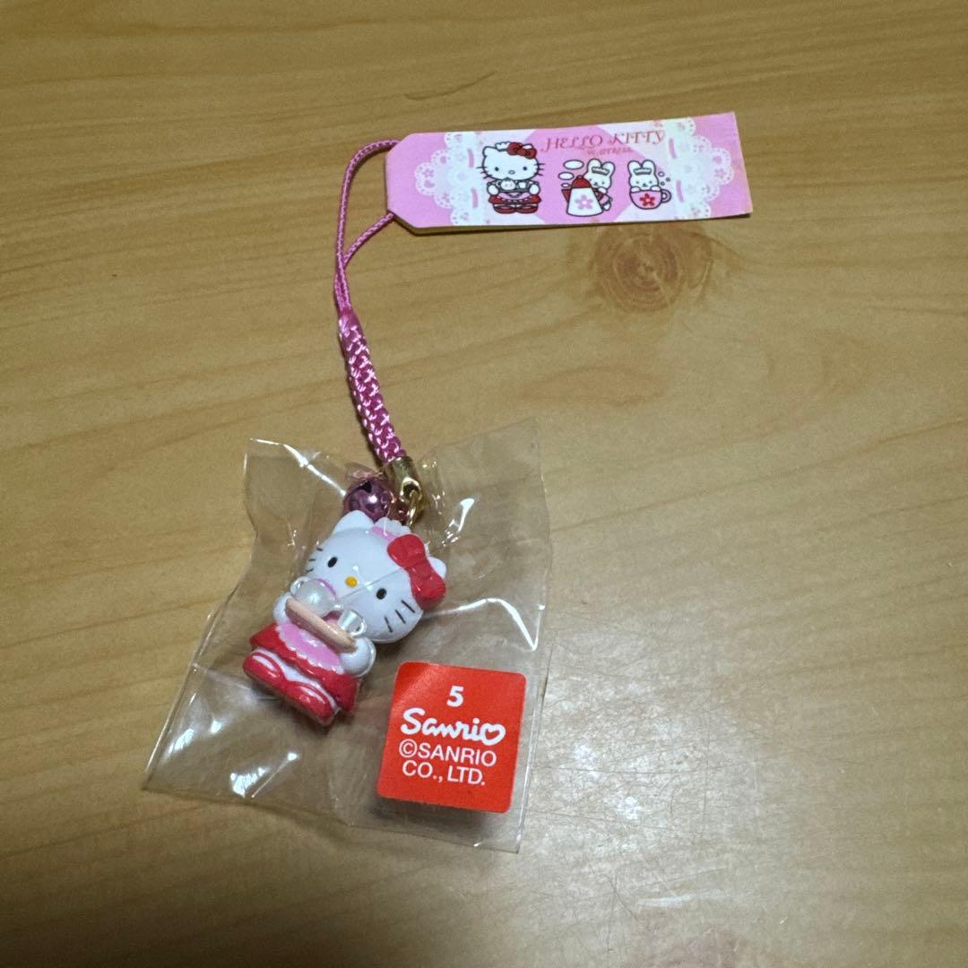 ★ご当地キティ レストラン限定 ウェイトレスバージョン 根付け★