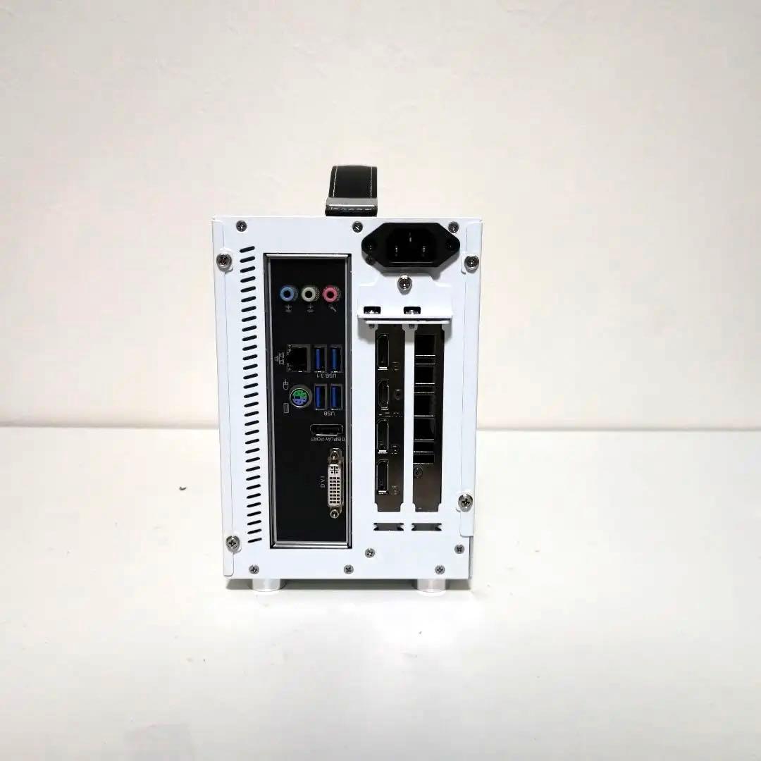 小型ゲーミングPC