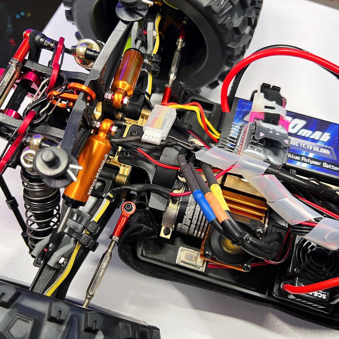 JLB Cheetah 11101 手工改装版 灯光モデルフィギュア&暴力大脚怪