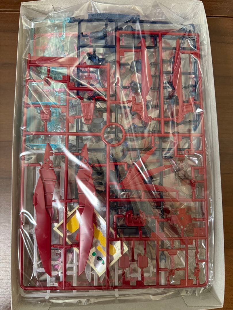 機動戦士ガンダムSEED DESTINY、FREEDOM のHGガンプラセット