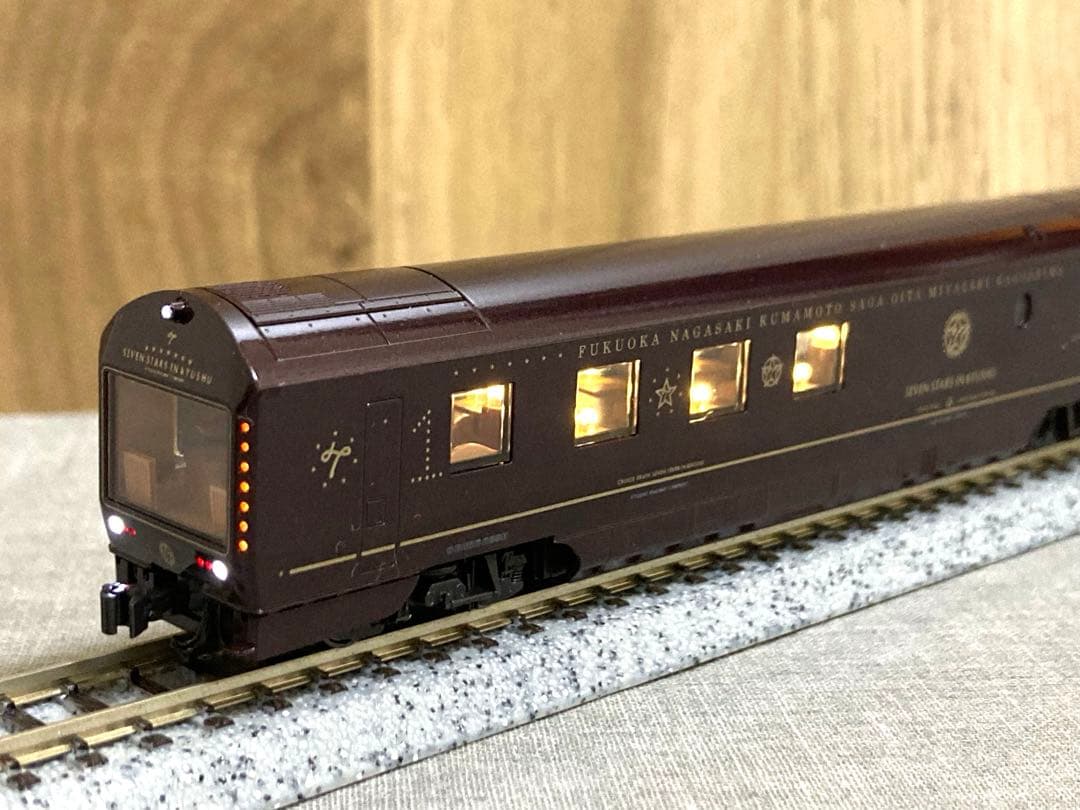 【美品】KATO　「ななつ星in九州」　クルーズトレイン　8両セット