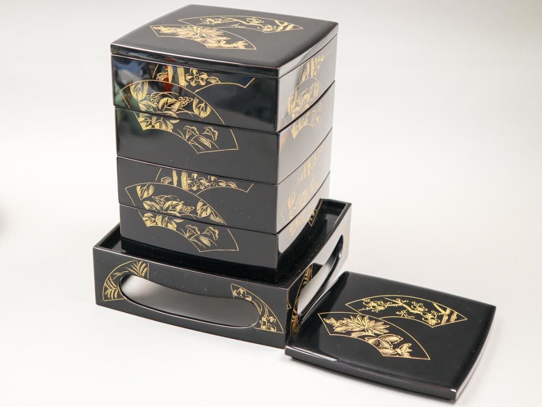 輪島塗 沈金四段重 重台 共箱