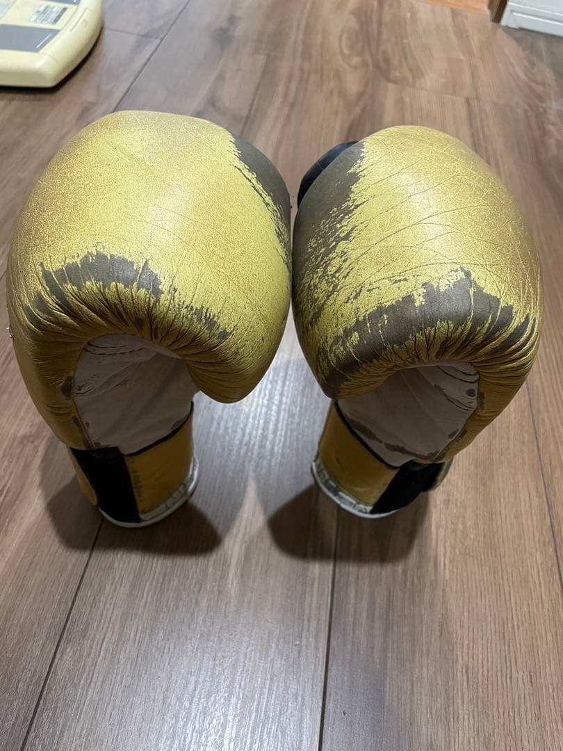 ニシムラ様、専用　⭐︎winning 8ozグローブ　黒金⭐︎