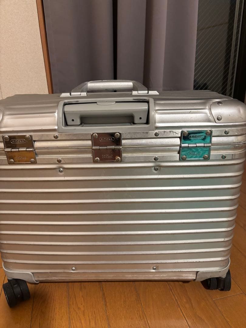 リモワ　パイロット　29L 機内持ち込みサイズ